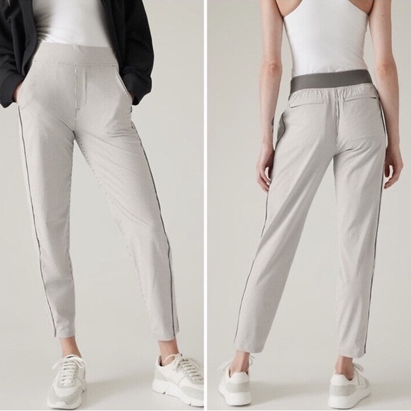 Athleta Pants - Athleta Brooklyn Textured Ankle Pant Size 6 vertical stripes white gray